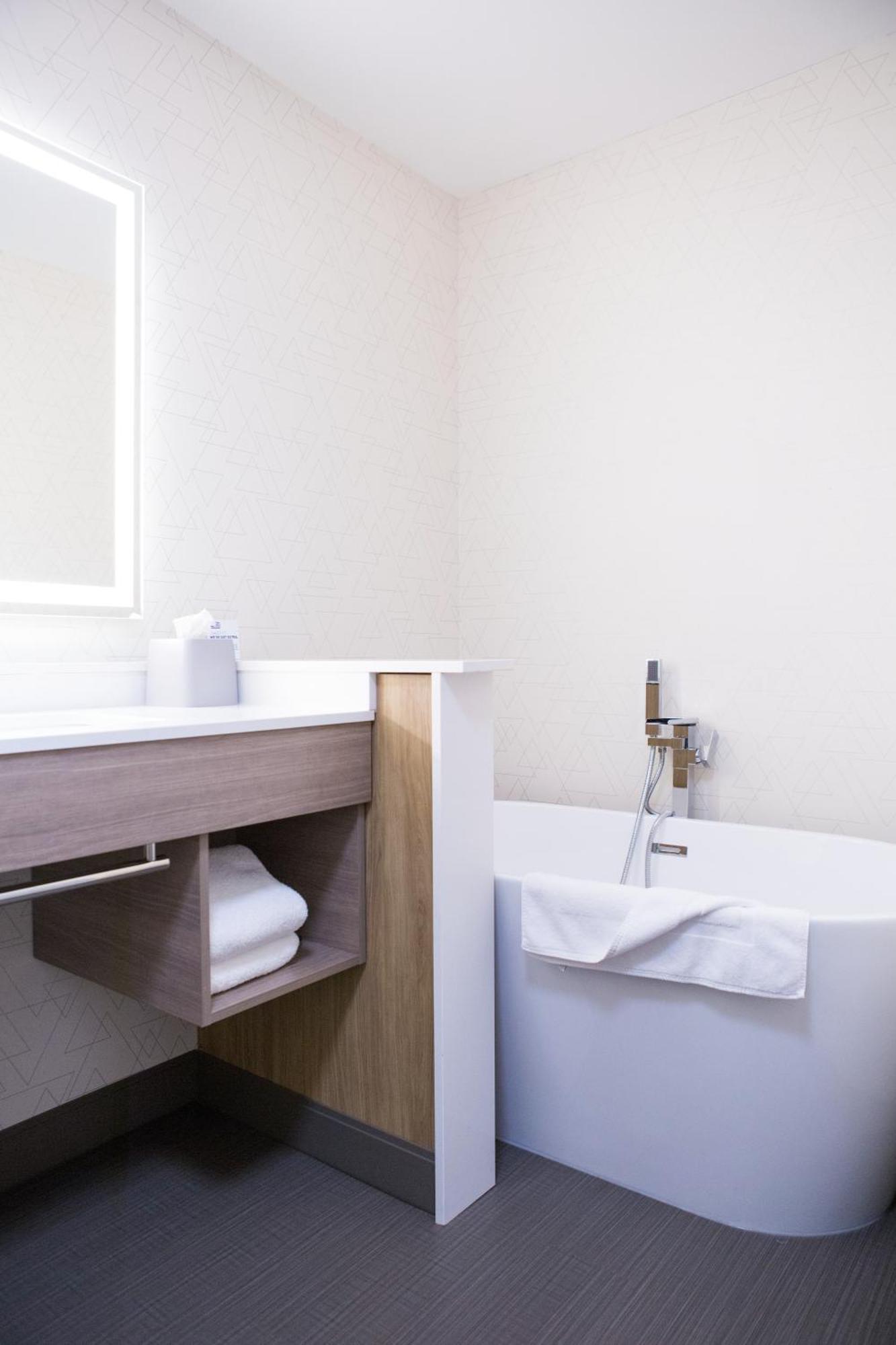 Holiday Inn Express & Suites Prince Albert - South By Ihg Экстерьер фото